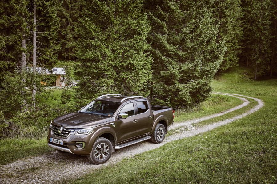  Renault Alaskan 2017 года  (WW) (фото 43 из 141)